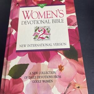 Women's Devotional Bible - Pink Floral